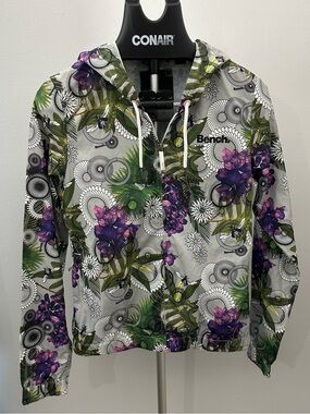 Bench Jacket With Hood